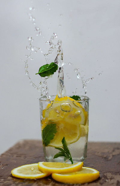 glass of water with lemon